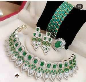 Nouveau lancement Uniq et fantaisie dernier et nouveau mode Ad Diamond Choker Set avec boucle d'oreille en création M - Product Image 3