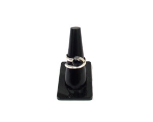 Piedra preciosa de ónix negro con forma de pera hecha a mano plateada Regalo de moda ajustable para su anillo - Product Image 2