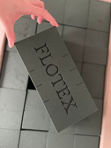 FLOTEX <b>Floral</b> <b>Foam</b> <b>Block</b> 20 Pieces Eco-Friendly Indoor Outdoor Use - Product Image 2