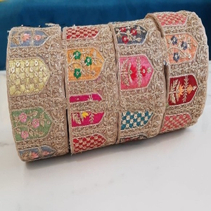 Rubans et dentelles en organza ethniques indiens brodés à la main, écologiques, sur mesure, en tailles et couleurs assorties pour robe de mariée - Product Image 1