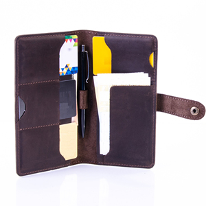 Couverture de carnet de chèques en cuir brun foncé de qualité supérieure, personnalisée, marque ADORA, fermeture à bouton-poussoir, pour homme et femme, logo personnalisé, boucle pour stylo - Product Image 1