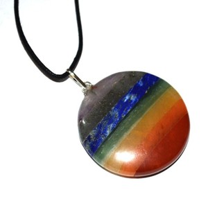 Meilleure vente : Pendentif disque Chakra avec cordon en cuir - Pendentif disque Chakra avec cordon en cuir à vendre - Product Image 1