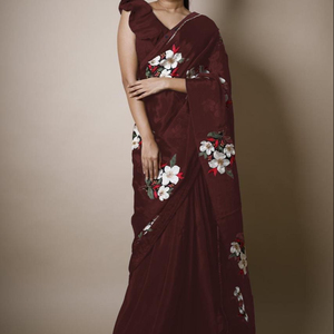 Hermosa ropa de fiesta de diseñador, trabajo con estampado de flores con Georgette, Sari de seda con blusa, Color marrón, ropa de mujer al mejor precio - Product Image 1