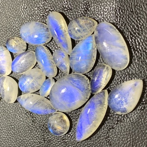 Piedra Lunar Natural, Iridiscente Azul, Gema Suelta, Certificada por IGI, Creaciones Rida Rajasthan, Cambio de Color - Product Image 5