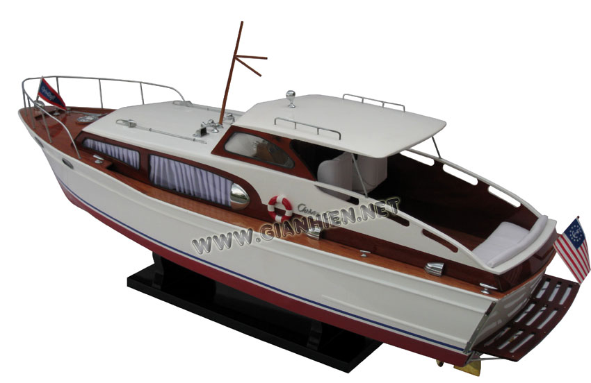 CHRIS CRAFT CABIN CRUISER 1956 WOODEN MODEL BOATS - Nautical Decor