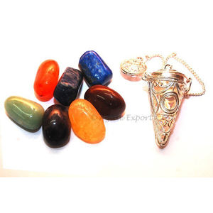 Cage Triple lune pour les chakras, pendule avec pierres imprimées - Product Image 1