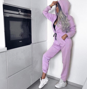 OEM Wholesale Women's Heavyweight Winter Tracksuit Hooded Crop Top and Workout <b>Trouser</b> 2-Piece Set for Running and Jogging - Product Image 5