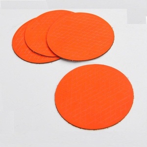 Posavasos de Cuero para Bebidas, Juego de 4 con Soporte - Protege tus Muebles de las Manchas - Posavasos Redondos de Color Naranja - Product Image 1