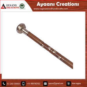 Bâton de marche en bois fait à la main en Inde bâton de marche d'absorption des chocs à poignée ergonomique par AYAANS - Product Image 5