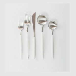 Ensemble de 6 cuillères pour mariage et événement Ensemble de cuillères à couverts couleur or de grande qualité personnalisée - Product Image 5