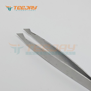 Pinzas plateadas de 9,5 cm para cejas, Punta inclinada, punta fina hecha a mano, agarre elegante, lo mejor para cejas, desplume de pelo - Product Image 6