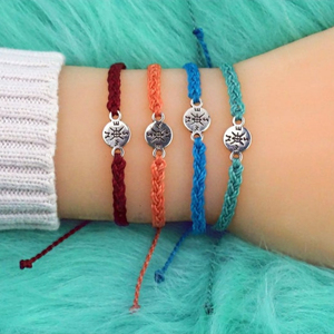 สร้อยข้อมือมิตรภาพแบบถักทันสมัย - Product Image 1