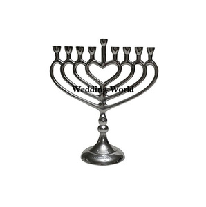 Bougeoir de marque Menorah en métal de meilleure qualité, fait à la main, nouveau bougeoir de luxe vendu en gros - Product Image 4