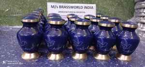 Urna de token de latón para cenizas de humanos y mascotas, suministros funerarios - Product Image 3