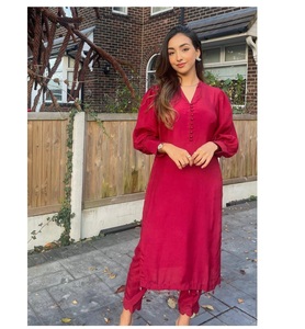 Top de tela de algodón suave con cinturón elástico, tejido exclusivo de seda pura de organza, con volantes, tono único - Product Image 1