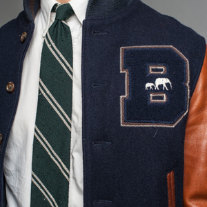 Veste universitaire personnalisée classique Slim Fit pour hommes col montant en polyester tricoté motif solide fourrure de mouton peau de vache Service OEM - Product Image 4