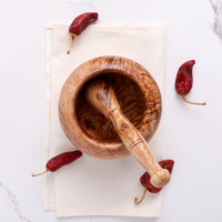 Mortier et pilon en bois d'olivier luxueux, artisanal, de haute qualité, broyeur écologique, qualité alimentaire, style rustique, art méditerranéen, ArtisRaw