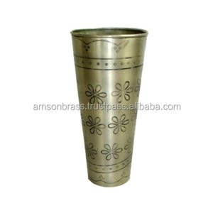 Pot de fleur vintage pour salon et sol, vase de décoration de table d'hôtel, vase en aluminium, vase à fleur en métal au design classique - Product Image 1