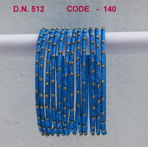 Bracelet en fil de soie, bijou fin et élégant, stock en toutes les tailles et toutes les ombres - Product Image 2