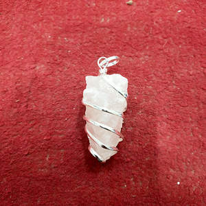 Envoltura de alambre colgante de moda áspera de cuarzo rosa - Product Image 1