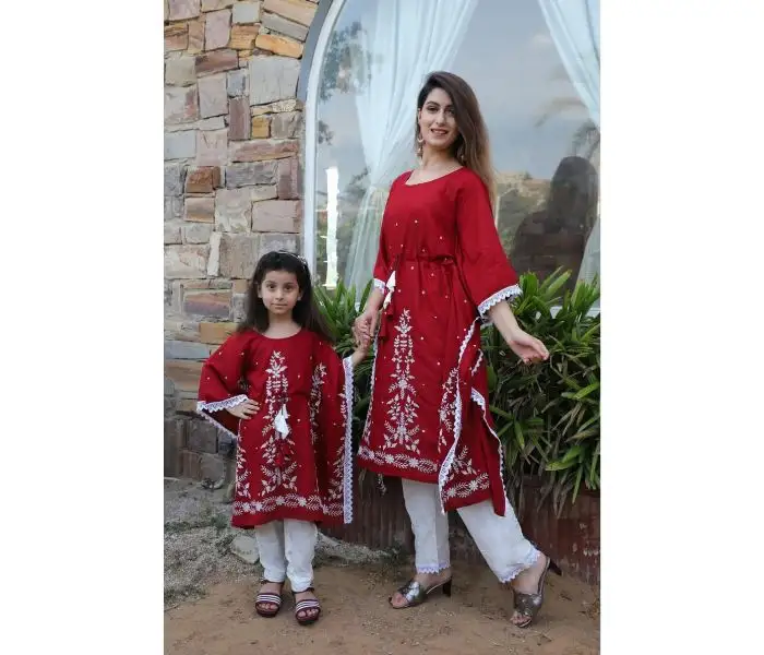 New Fashion Family Dresses For Vacation Hand Embroidered Casual Mother & Me Christmas Dress