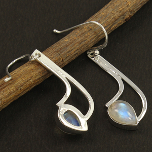 Boucles d'oreilles en pierres précieuses faites à la main pour femmes arc-en-ciel pierre de lune bijoux en argent 925 en forme de poire boucles d'oreilles en pierre concepteur - Product Image 2