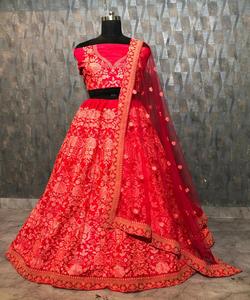 ชุดเดรสผ้ากำมะหยี่ปักลายพื้นเมืองชุดปาร์ตี้ lehenga choli dupatta ใส่ตัวเลขและตัวอักษร - Product Image 6
