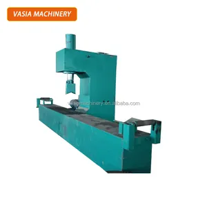 poles straightening machine