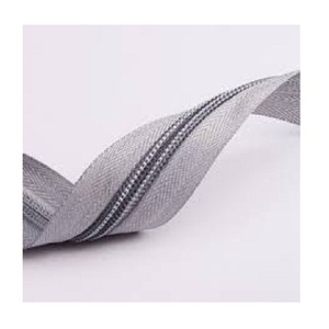 Fermeture à glissière continue à longue chaîne de haute qualité avec matériau en polyester/nylon pour une utilisation continue dans les bagages et les sacs - Product Image 4