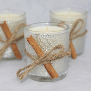 Vela Aromática de Cera de Soya Caro en Vaso de Vidrio Gris Claro, Decoración para el Hogar, Origen Vietnam - Product Image 1