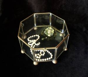 Vintage ~ 1960s ~ <b>Glass</b> Trinket <b>Box</b> ~ <b>Glass</b> Jewelry <b>Box</b> ~ LARGE ~ Octagon Shaped - Product Image 1