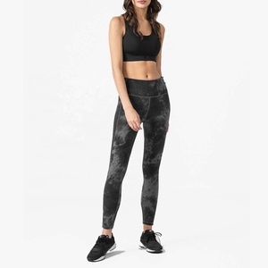 Ensemble de sport deux pièces personnalisé avec logo 2026 pour femme – Soutien-gorge de sport à col rond et taille haute et leggings – Spandex/Polyester – Idéal pour la gym et le yoga - Product Image 1