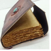 Journaux en cuir sur le thème du attrape-rêves faits sur mesure avec un aspect antique, papiers à bords festonnés en taille 5x7 pouces