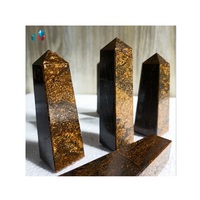 Tour en bronzite de cristal sculptée à la main de qualité supérieure avec impression bicolore pour la décoration intérieure Feng Shui, l'amour et la guérison, exportée d'Inde