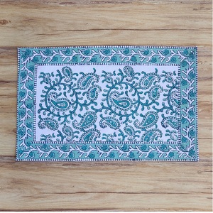 Tapis de table 12 pièces motifs assortis Brodé Minimaliste 13x19 150 GSM Léger Exportateur Coton Biologique Certifié GOTS - Product Image 5