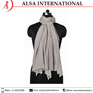 Bufanda estampada de nailon de lana de alta calidad para mujer, hermoso estilo liso de exportador de confianza para uso de lujo en invierno - Product Image 3