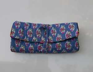 Venta caliente bloque impreso tela algodón acolchado joyería bolsa bolsas múltiples bolsillos cierre de cremallera cadena lazo cierre bolsas Accesorios - Product Image 2