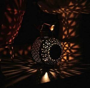 Linterna de hierro con campanas y soporte de pared, farol con luz en T y soporte Diya para decoración de hogar y jardín - Product Image 5