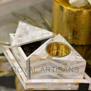 Quemador Bakhoor con incrustaciones de madreperla de Royal Artisans Mubkhar con elegante bandeja para servir - Product Image 2