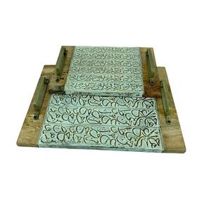 Juego de dos bandejas de servir de diferentes tamaños en madera y metal, bandeja para aperitivos y dulces con diseño islámico al precio más bajo. - Product Image 3