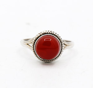Belle bague en argent de forme ronde en cornaline par Memoria Jewels Bijoux en argent sterling 925 faits à la main pour la vente en gros - Product Image 1