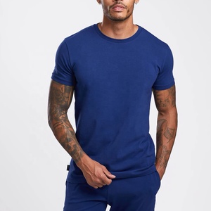 Venta al por mayor de Camisetas Personalizadas de los hombres Muscle Fit Fitness manga corta y conjuntos de camisetas en tejido de punto a granel personalizables - Product Image 1