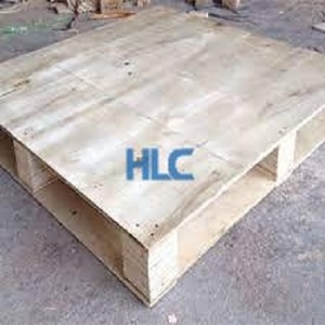 Palé de madera contrachapada de una cara de grado AB BC con materiales de madera natural Madera de pino y madera de acacia Hecho en Vietnam - Product Image 4