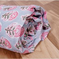Tissu imprimé de blocs Jaipur floral moderne en coton doux fait à la main indien léger enduit de PVC robe et sac matériel