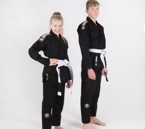 Traje de Karate negro de tela de algodón profesional Unisex Karate Gi con diseño personalizado para adultos en conjuntos de Judo y MMA - Product Image 3