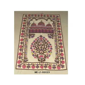 Customized Size And Design Good Quality Islamic Prayer Rug For Home Decoration Mats