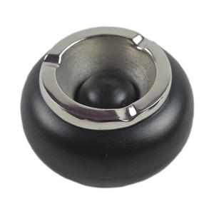 Trio de cendriers personnalisables à thème noir pour bureau à domicile, hôtel, bar de jardin avec logo personnalisé, vaisselle design de finition - Product Image 2