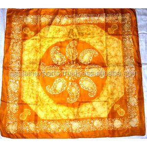 Écharpes en soie imprimées carrées de qualité supérieure pour femmes, prix compétitif, design batik tendance, pour la plage et le cou en été - Product Image 3