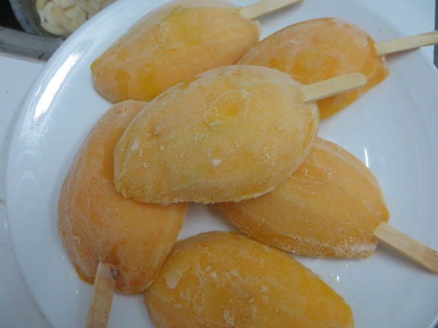 Vietnam Natural Yellow Mango Frozen Dice Half Cut Or Smash Fruit Bulk With Best Pric
