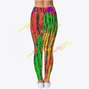 Leggings de Moda AND1 Super Skin para Mujer, de Cintura Alta, con Diseño de Letras de Colores, Tejidos, Compresivos, Transpirables y Antibacterianos - Product Image 6